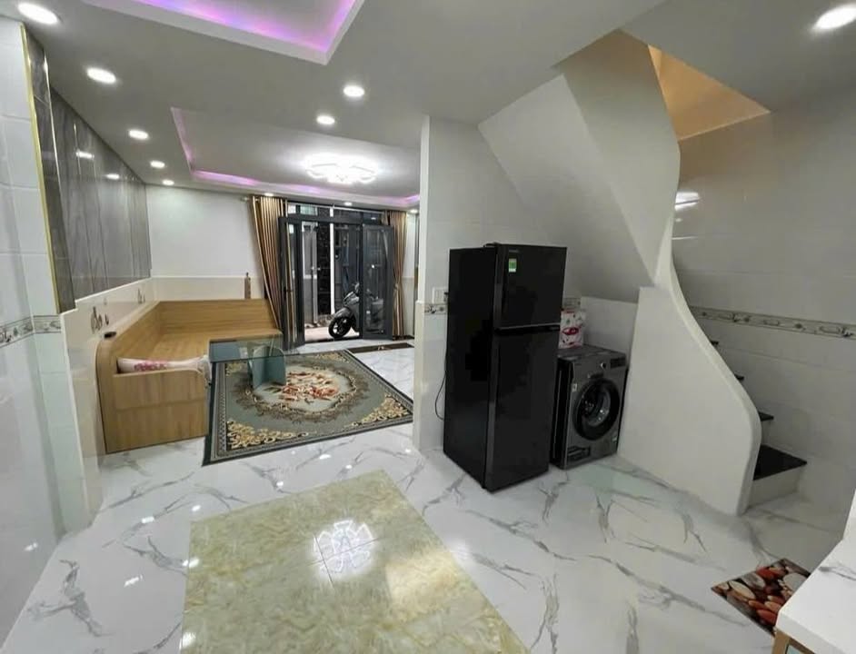 Nhà 2 tầng Phú Thuận 48m² giá 3 tỷ - Full nội thất, sổ hồng hoàn công!