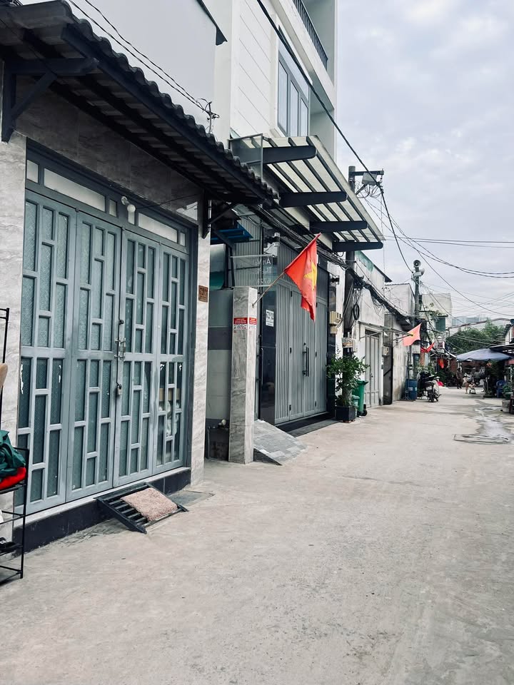 Nhà 2 mặt tiền Huỳnh Tấn Phát, Quận 7, 76m² giá 6 tỷ - Đầu tư sinh lời cao!