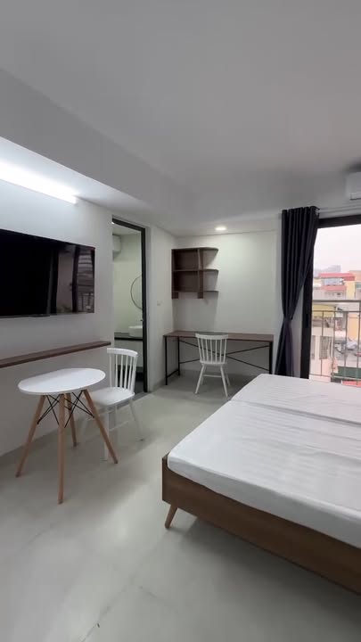 Phòng cho thuê 165 Cầu Giấy 6 triệu - Full nội thất, view thoáng mát!