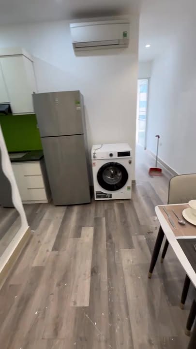 Căn hộ cho thuê Tôn Đức Thắng Đống Đa - 2PN, 2WC, Ô tô đỗ cửa, Giá thỏa thuận