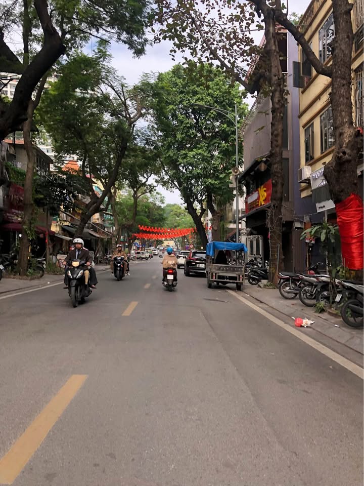 Nhà riêng Yên Phụ, Tây Hồ 63m² giá 17 tỷ - Pháp lý rõ ràng, sẵn ở ngay!