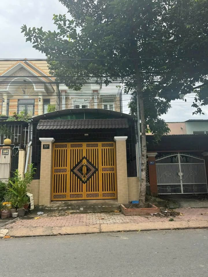 Nhà lầu Tương Bình Hiệp, Thủ Dầu Một 105m² giá 4.8 tỷ - Vị trí mặt tiền kinh doanh