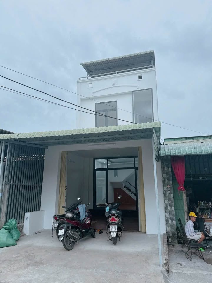 Nhà lầu mặt tiền đường 417, Củ Chi 135m² - Phù hợp kinh doanh văn phòng!