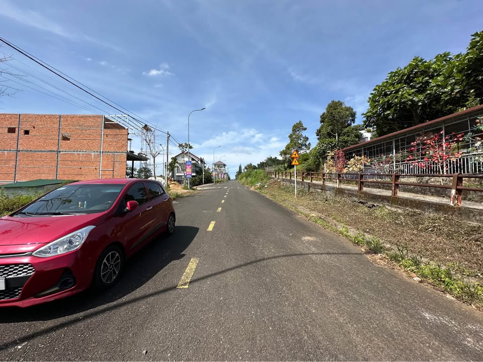 Nhà Bán Hẻm Trần Quốc Toản, Bảo Lộc 120m² giá 2.9 tỷ - Hướng Bắc, Pháp lý rõ ràng!