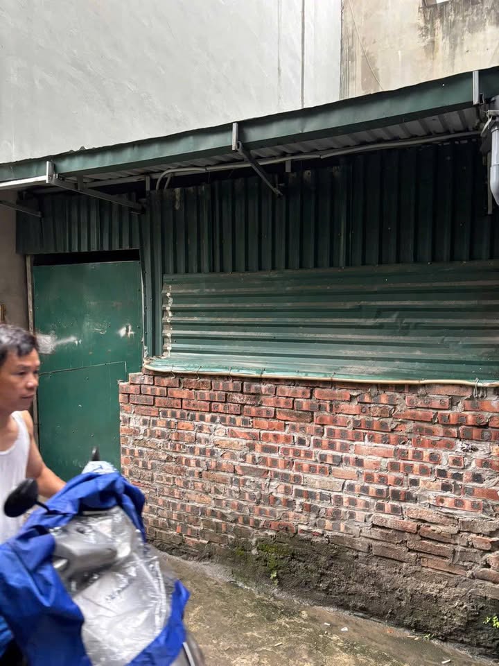 Đất nền Ngọc Thụy 40m² giá 8 tỷ - Sổ đỏ chính chủ, vị trí đẹp!