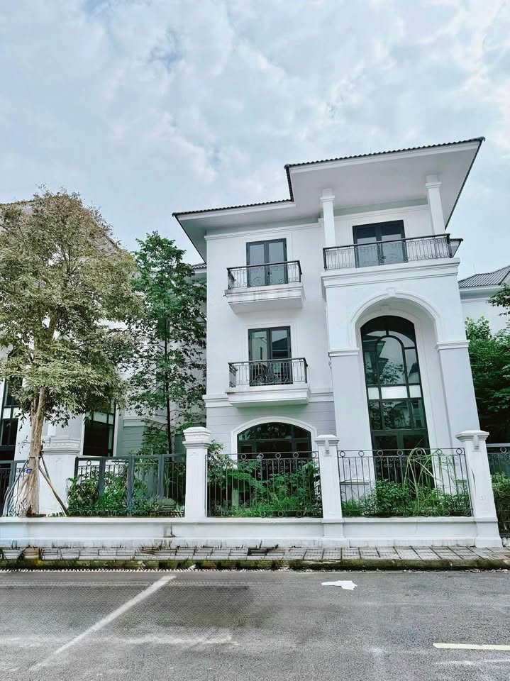 Townhouse Vinh Heritage 200m² giá 12 tỷ - Sổ đỏ chính chủ, mặt tiền 14m