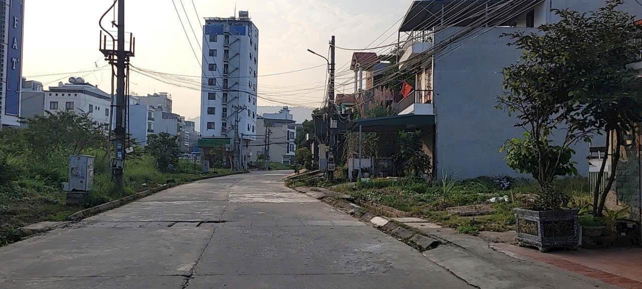 Đất mặt đường EC Hùng Thắng 81,6m² giá 4 tỷ - Vị trí đắc địa, kinh doanh thuận lợi!