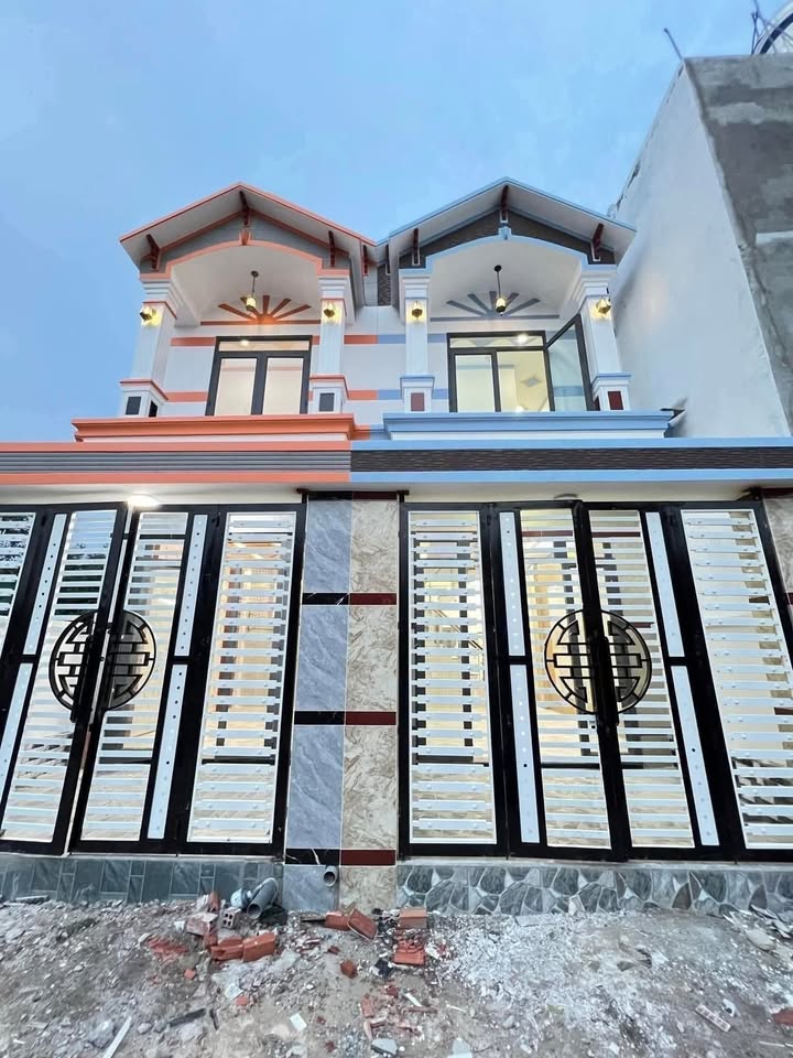 Nhà 2 tầng Tân Phước Khánh 76m² giá 1.65 tỷ - Chỉ việc dọn vào ở ngay!