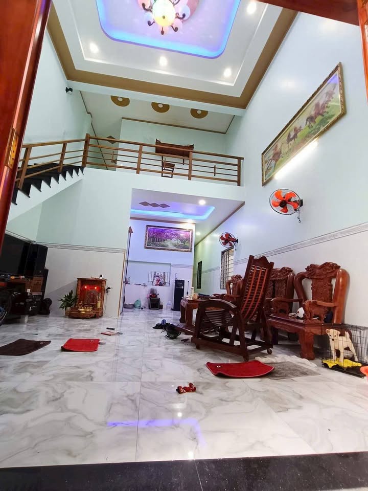 Nhà sổ chung Dĩ An 94m² giá 1.9 tỷ - Cơ hội sở hữu ngay!