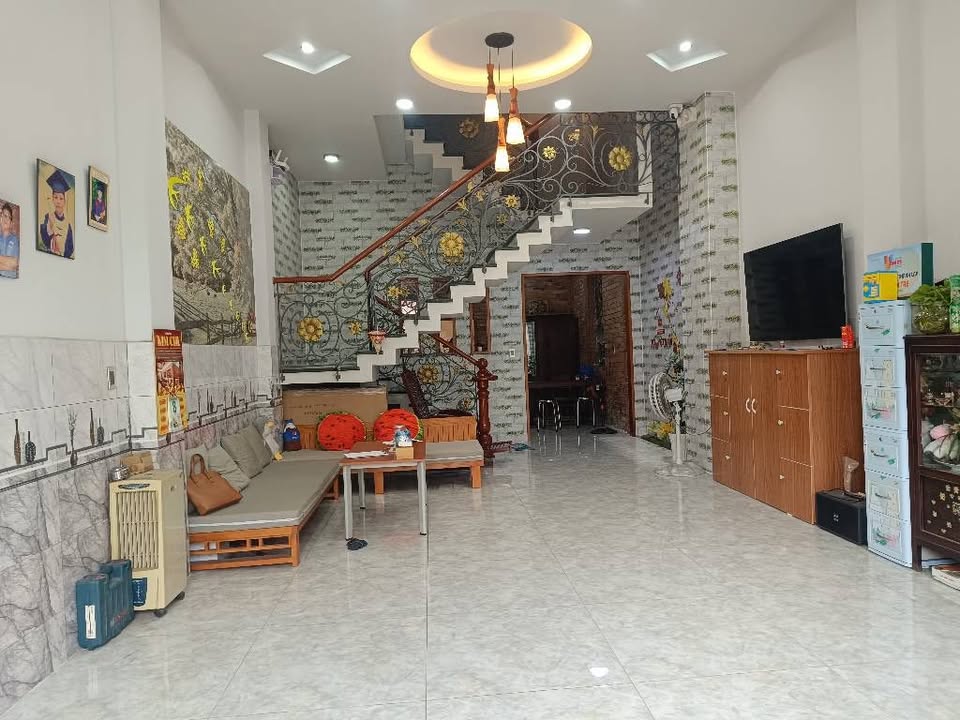 Nhà 3 tầng Lê Văn Quới, Bình Tân 110m² - Giá chỉ 8 tỷ