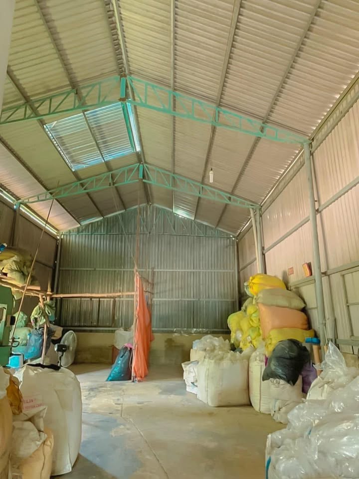 Xưởng mặt tiền Bùi Thị Xuân, Tân Bình, Dĩ An 249m² giá 9.6 tỷ - Cơ hội đầu tư sinh lời!