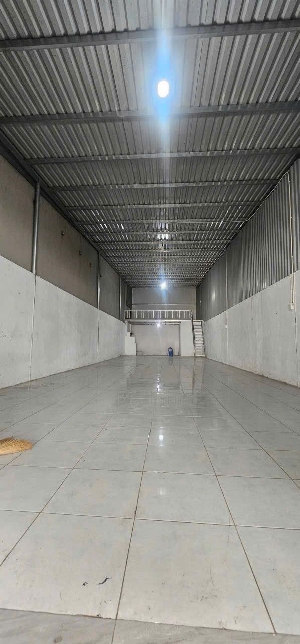 Kho cho thuê mặt tiền đường Nguyễn Đình Chiểu, Dĩ An 120m² - Giá chỉ 7 triệu/tháng!