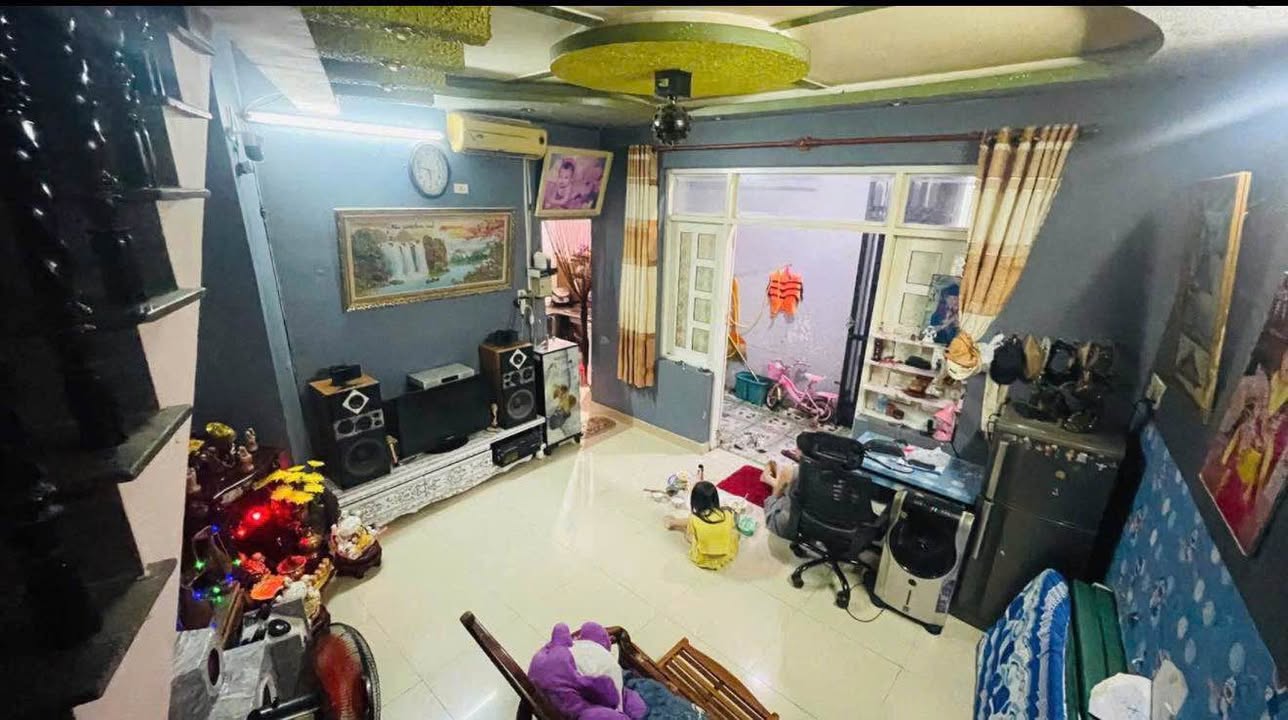 Nhà 2 tầng Phước Long Nha Trang 35m² giá 2.2 tỷ - Đầy đủ tiện ích sống!