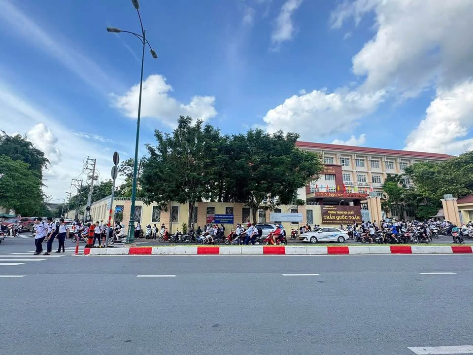 Nhà riêng Thủ Đức 38m² giá 1.9 tỷ - Sổ hồng riêng, ô tô vào tận nơi!