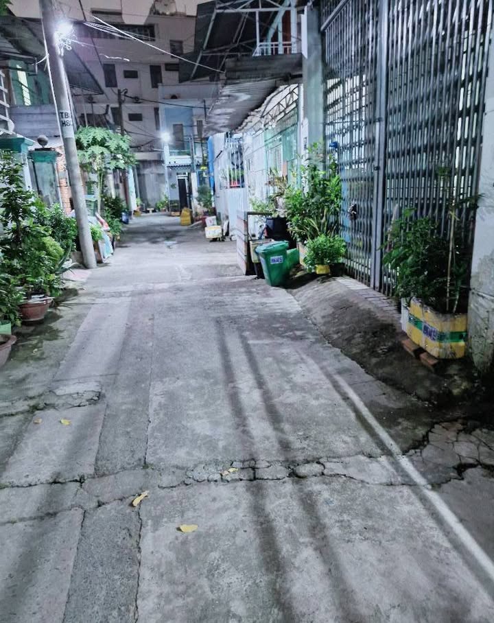 Nhà hai tầng 70m² đường Bình Chiểu, Thủ Đức - 3.8 tỷ, sổ hồng chính chủ!