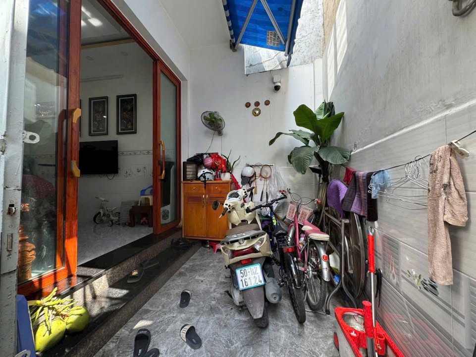 Nhà phố Bùi Tư Toàn, Quận Bình Tân 37m² giá 4.15 tỷ - Vị trí đắc địa, cách hẻm xe hơi chỉ 3 căn!