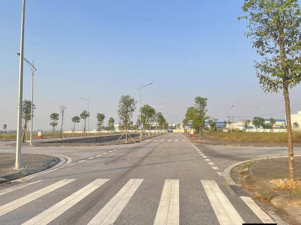 Đất phân lô KĐT Hà Phương 4 - Nhân Chính 100m² giá 1.7 tỷ - Cơ hội đầu tư sinh lời!