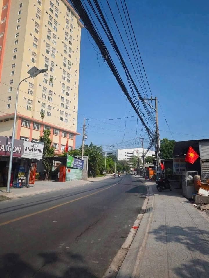 Đất mặt tiền Trần Quang Diệu, Dĩ An 288m² giá 8.5 tỷ - Đầu tư sinh lời ngay!