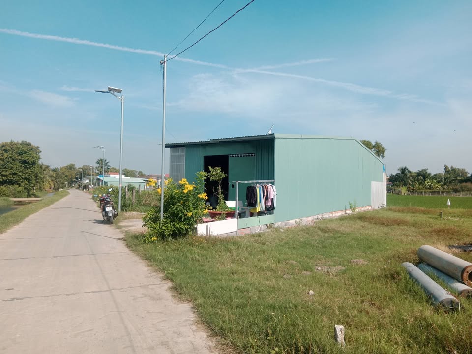 Kho nhỏ đường Lò Heo, Bến Lức 213m² giá 2.15 tỷ - Cơ hội đầu tư hấp dẫn!