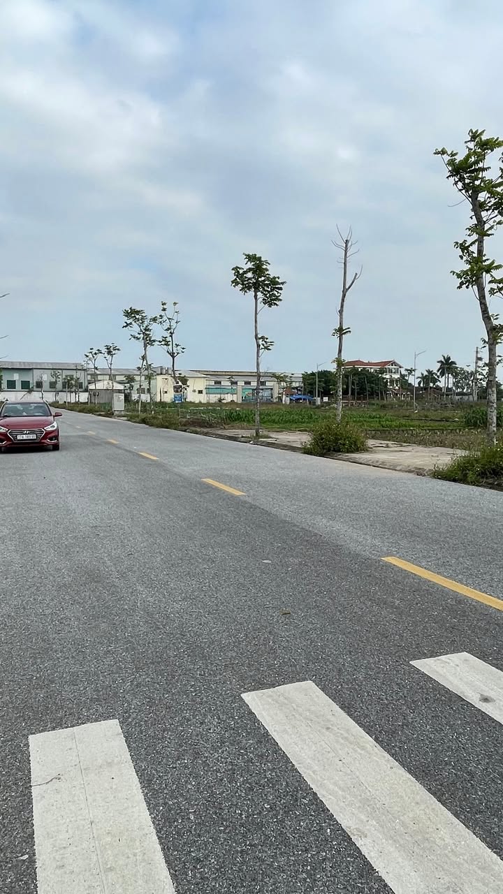 Đất nền Khu đô thị Vũ Quý Kiến Xương 108m² giá 1.7 tỷ - Đối diện công ty lớn!