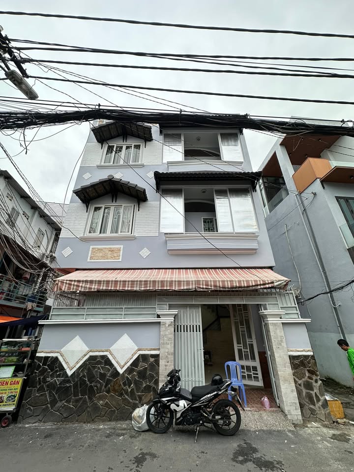 Nhà cho thuê hẻm xe hơi Nơ Trang Long 49m² - Kinh doanh đa dạng, sạch sẽ!