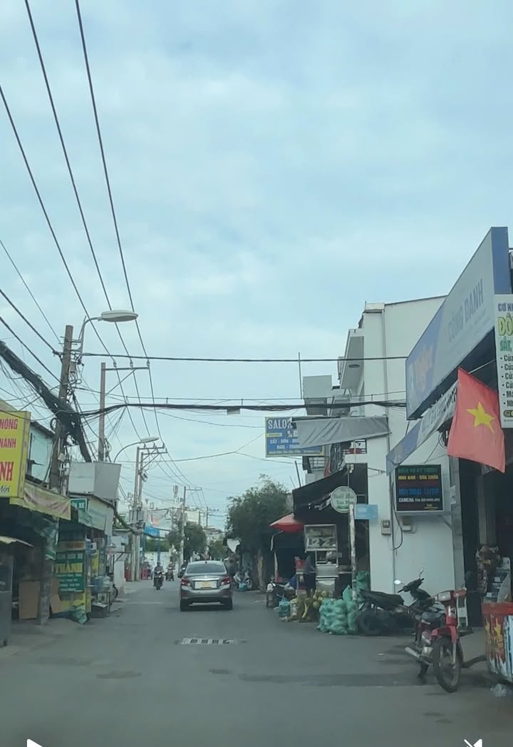 Cho thuê mặt bằng kinh doanh mặt tiền đường Chuyên Dùng 9, quận 7 - Giá chỉ 35 triệu!