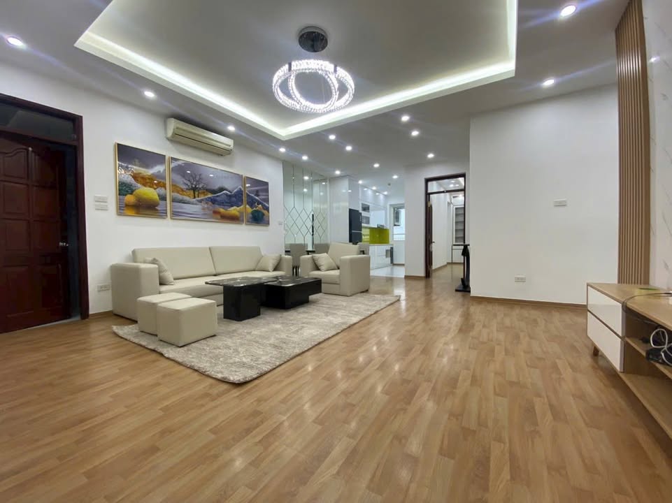 Căn hộ chung cư 34T Trung Hòa Nhân Chính 130m² - Sổ đỏ chính chủ, nội thất đẹp!