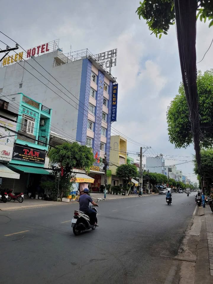 Nhà mặt tiền Nguyễn Thái Học, Long Xuyên 319m² giá 20 tỷ - Đầu tư sinh lời ngay!