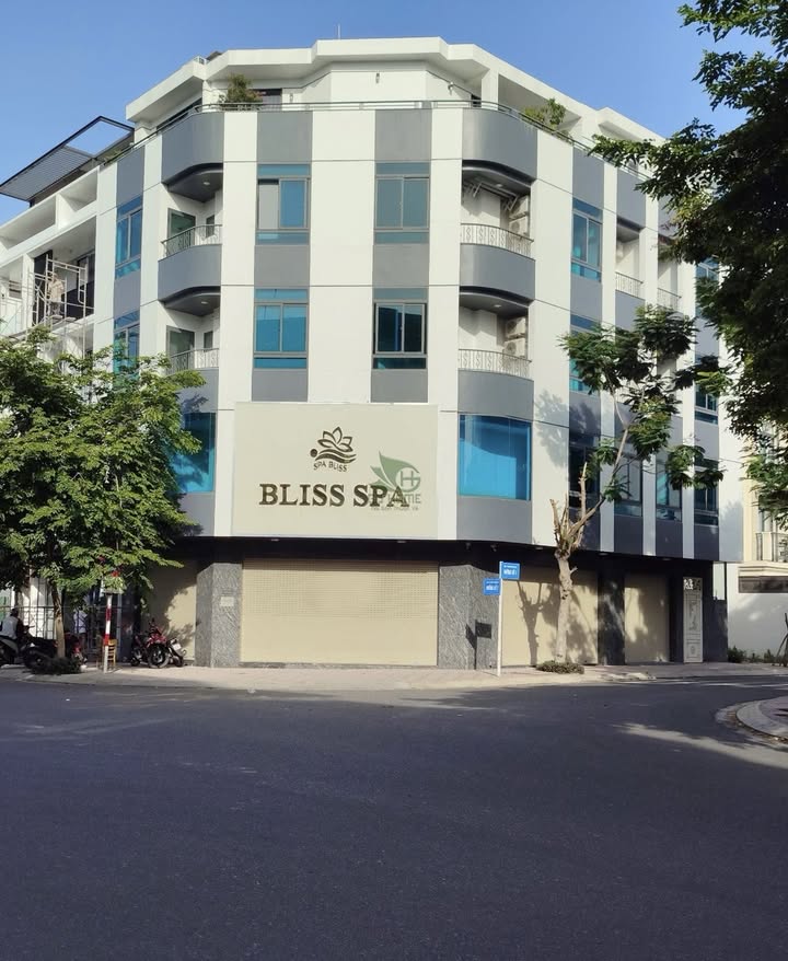 Nhà cho thuê 2 mặt tiền KĐT Hà Quang 2, Nha Trang 800m² giá 80 triệu - Vừa ở vừa kinh doanh!