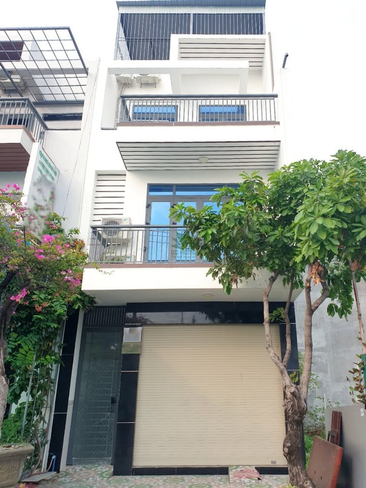 Nhà 4 Tầng Cho Thuê Kinh Doanh Tại Phước Long 120m² - Giá 25 Triệu/Tháng