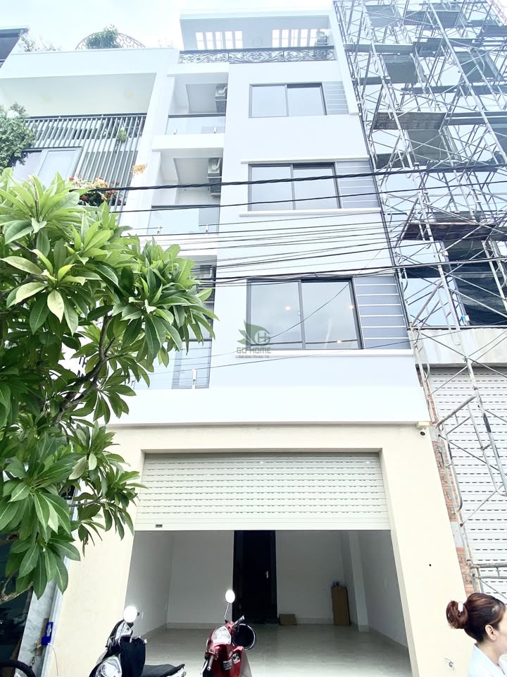 Cho thuê nhà kinh doanh 5 tầng Phước Hòa 375m² giá 33 triệu - Có thang máy, sẵn sàng hoạt động!