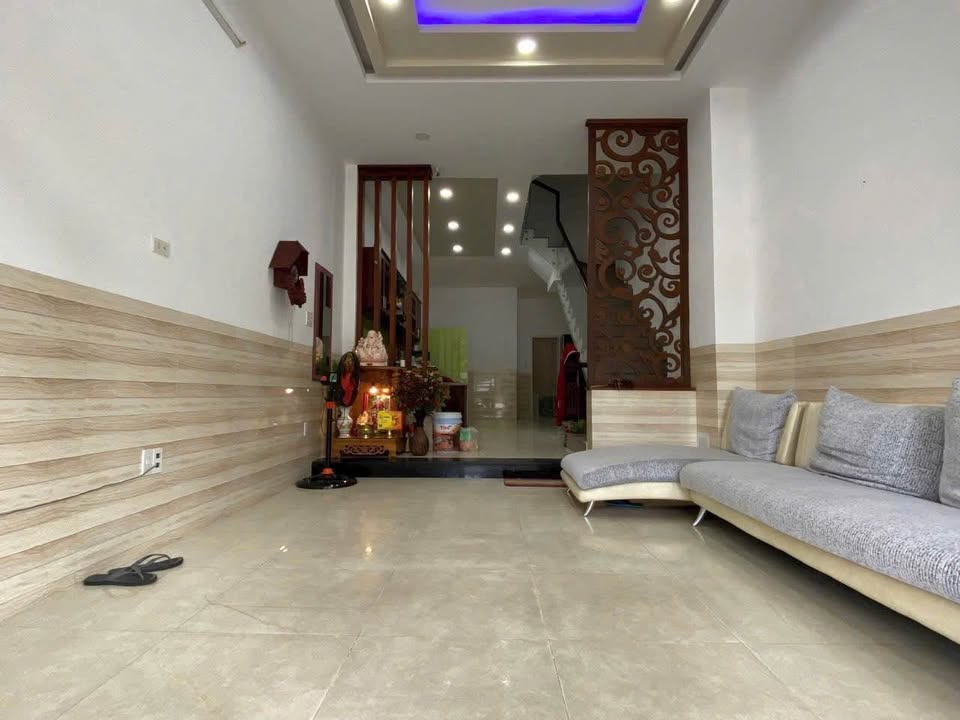 Cho thuê nhà phố khu đô thị Hà Quang 2, Nha Trang 60m² - Nội thất cơ bản, giá 13 triệu/tháng!