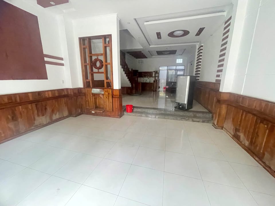 Nhà nguyên căn mặt tiền đường B1 - KĐT Vĩnh Điềm Trung, Nha Trang 360m² giá 21 triệu/tháng - Mở văn phòng, spa, ở lâu dài!