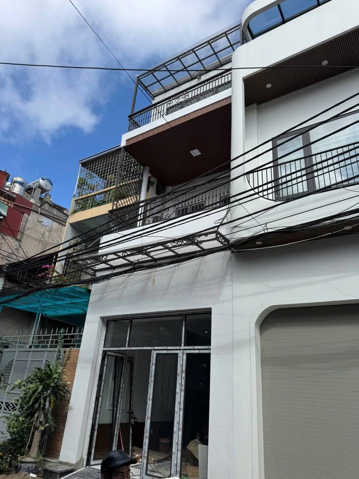 Nhà độc lập 3,5 tầng đường Nguyễn Hữu Tuệ Lê Lợi 67m² giá 7,9 tỷ - Sổ đỏ chính chủ!