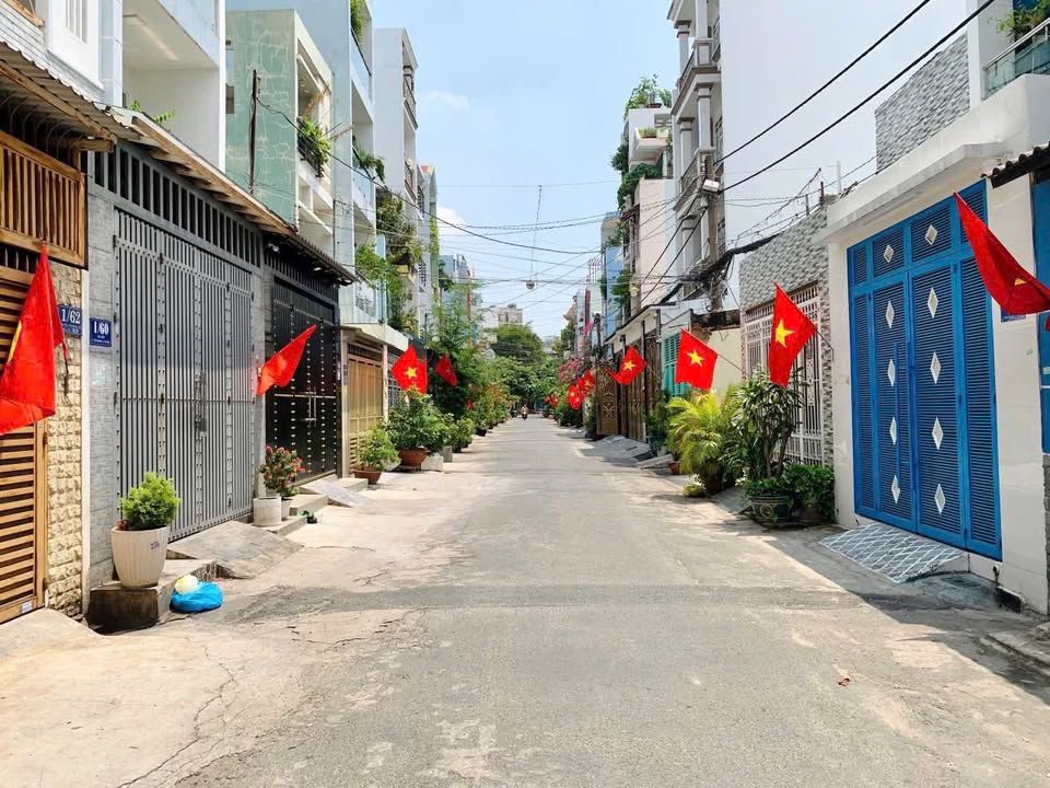 Nhà phố Cầu Xéo, Tân Sơn Nhì, 60m² - Xây dựng kiên cố, sẵn sàng ở!