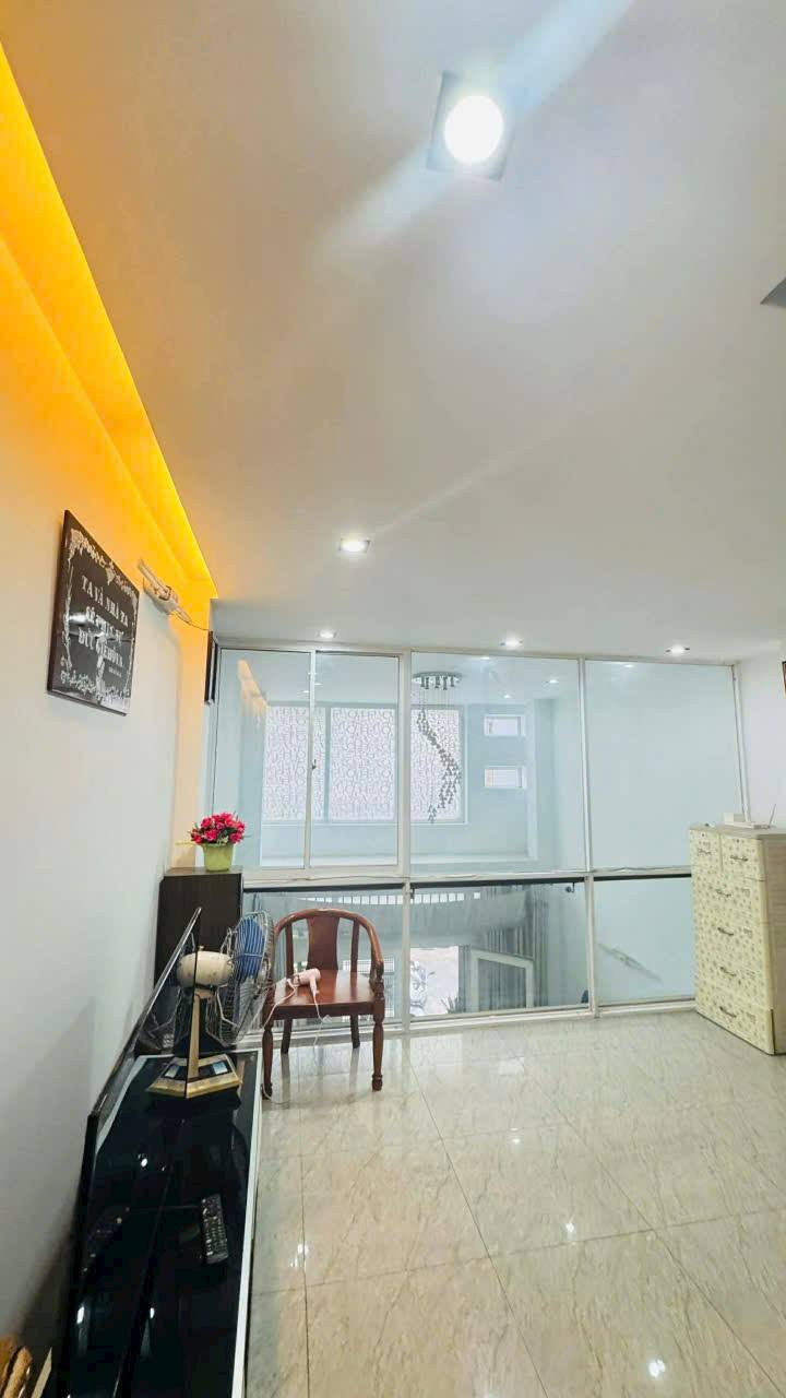 Nhà phố Gò Xoài, Bình Tân 65m² giá 7.3 tỷ - Căn duy nhất, hẻm xe hơi tránh!