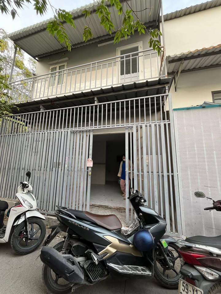 Nhà riêng 1 trệt 1 lầu đường Nguyễn Văn Tăng, 34.5m² chỉ 1 tỷ - Sổ tay công chứng