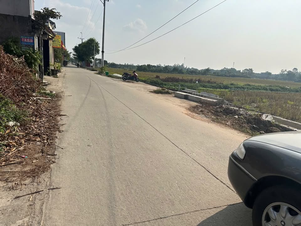 Đất nền Quang Tiến Sóc Sơn 92m² giá 3 tỷ - Pháp lý rõ ràng, ô tô vào tận đất!