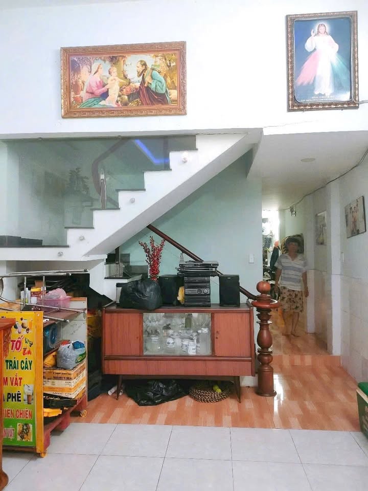 Nhà mặt tiền kinh doanh Trung Mỹ Tây, quận 12 - 76m² giá chỉ 3.25 tỷ - Cơ hội đầu tư hấp dẫn!