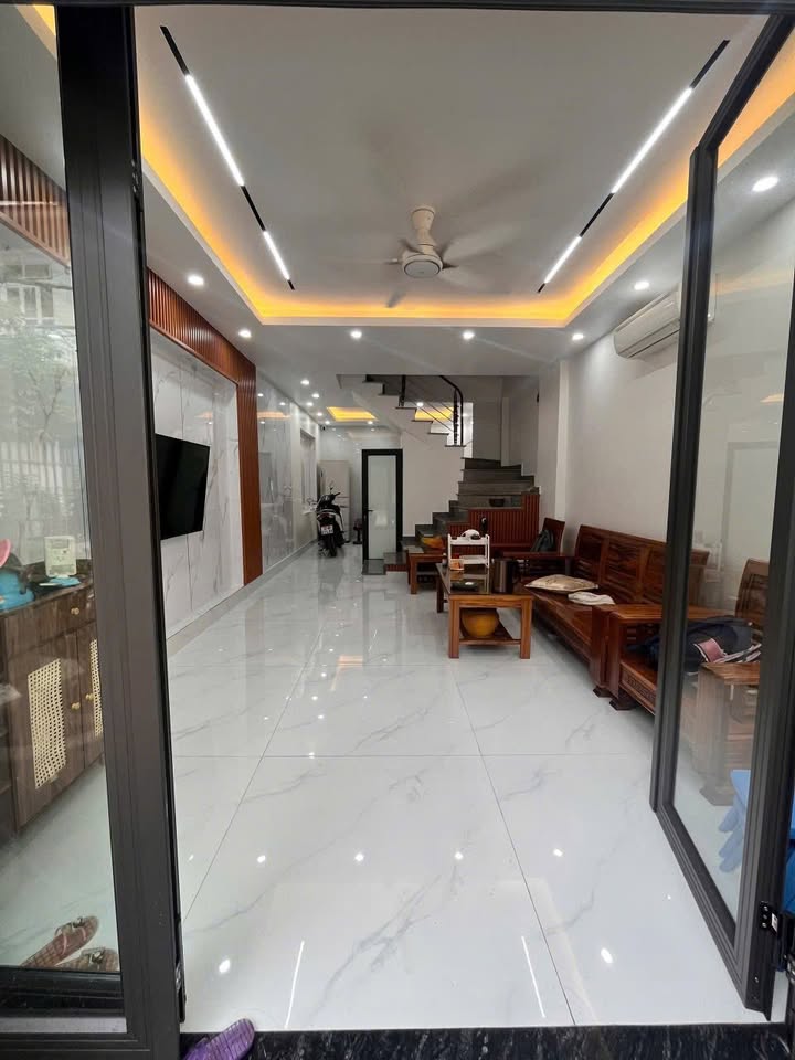 Nhà 3,5 tầng Đằng Hải, Hải Phòng 40,3m² giá 2,95 tỷ - Ô tô vào tận nhà!