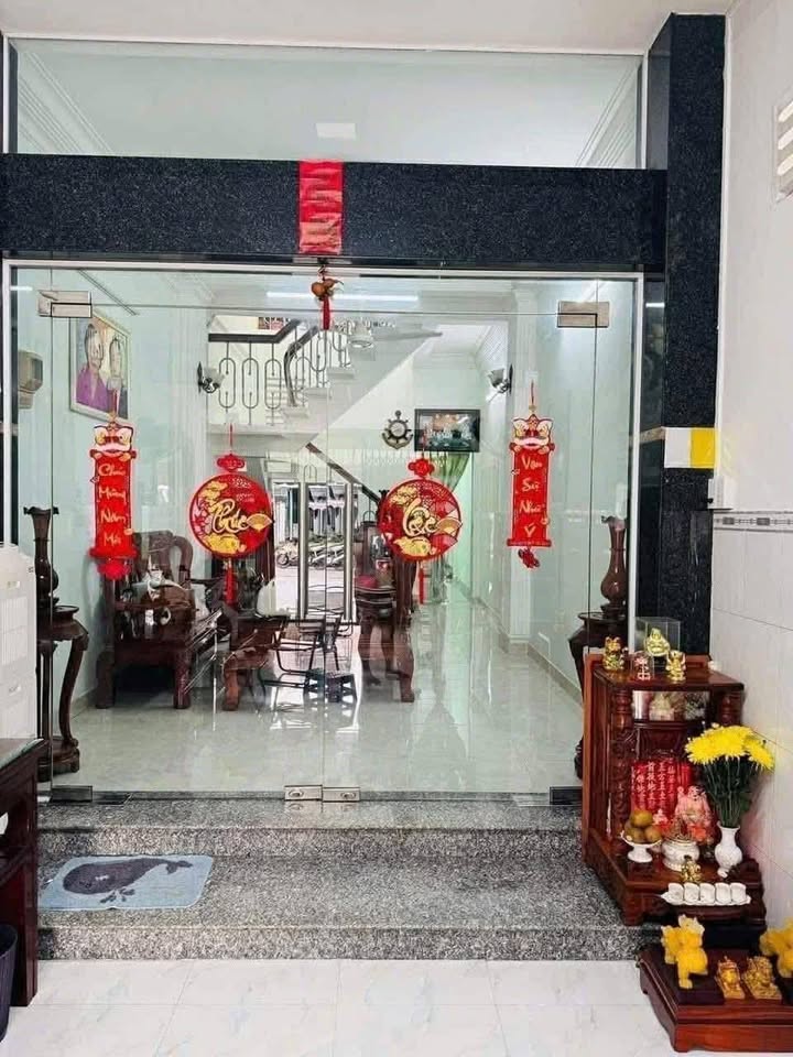 Nhà mặt tiền Nguyễn Đình Chiểu, Tân An 105m² giá 5.2 tỷ - Kinh doanh nhộn nhịp!