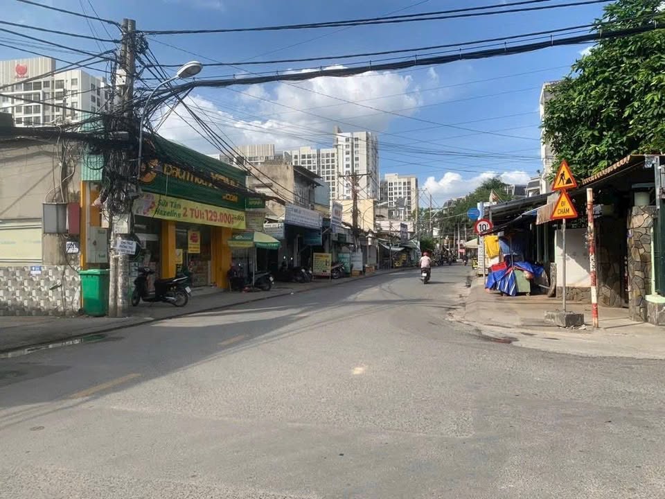 Đất nền đầu tư Thạnh Xuân 126.4m² giá 7.6 tỷ - An ninh và tiện ích đầy đủ!