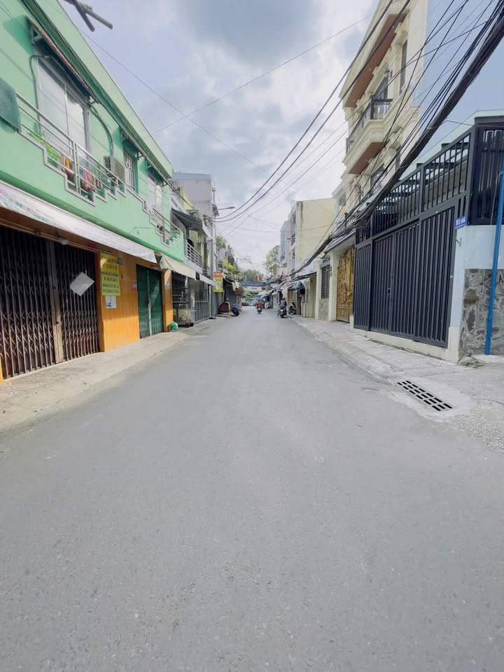 Nhà 4 tầng BTCT Nguyễn Thần Hiến, Quận 4, 94.8m² giá 4 tỷ - Khu dân cư an ninh, không lo giải tỏa!