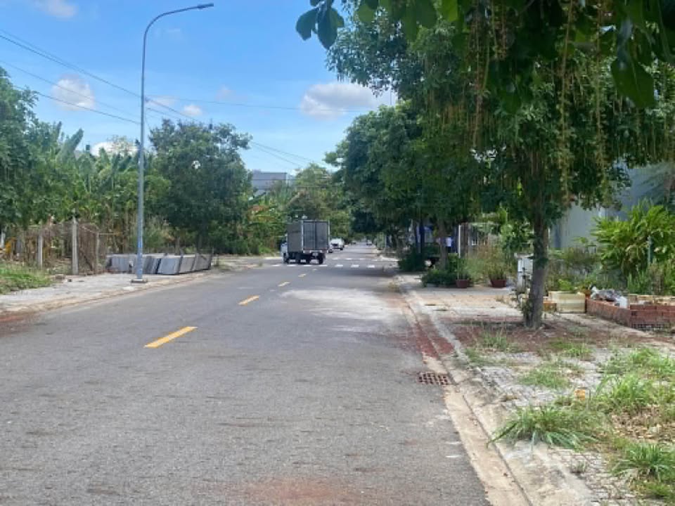 Đất nền mặt tiền Nguyễn Hữu Huân 93m² giá 2.47 tỷ - Đầu tư sinh lời ngay!