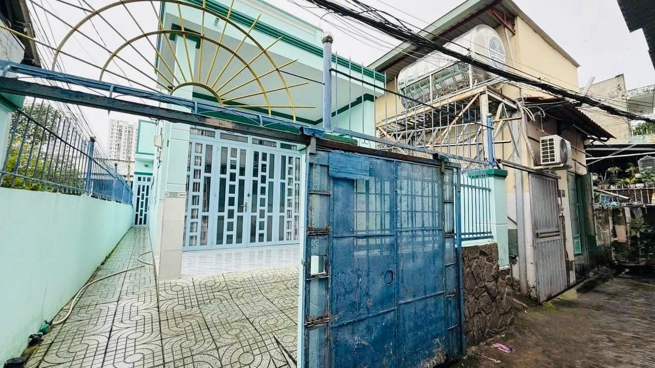 Nhà Phú Mỹ Q7 100m² giá 5.6 tỷ - Sổ đỏ chính chủ, hoàn công đầy đủ!