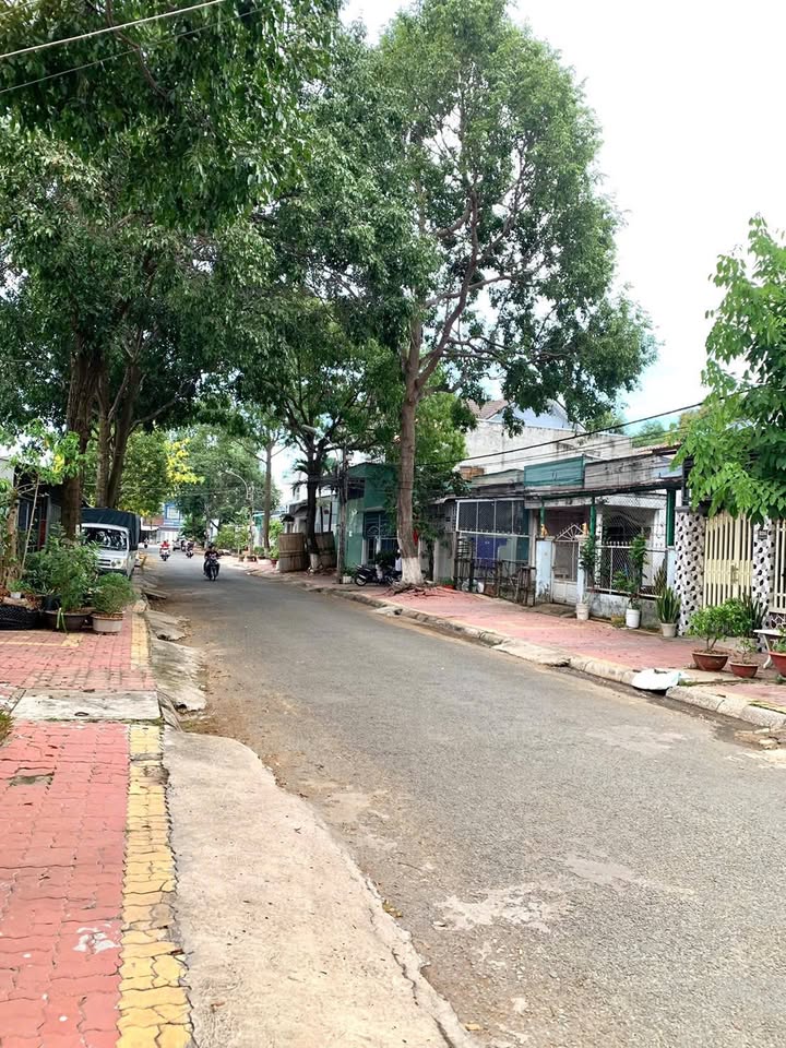 Nhà 1 Trệt 1 Lầu Phường 8 Vĩnh Long 120m² giá 2.5 tỷ - Gần chợ Vượt Lũ!