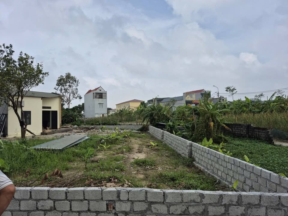 Đất thổ cư Quảng Phú 240m² giá 2.7 tỷ - Đầu tư sinh lời bền vững!