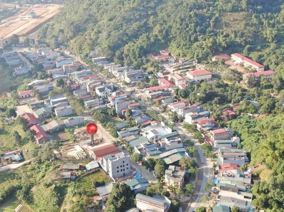 Đất tái định cư Cốc San 100m² giá 1.3 tỷ - Sổ đỏ chính chủ, vị trí đẹp!