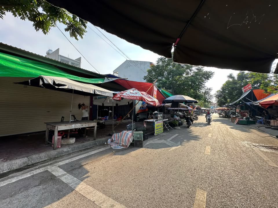 Đất kinh doanh chính chủ tại chợ Định Trung, Vĩnh Phúc 100m² - Sổ hồng riêng, giá tốt!