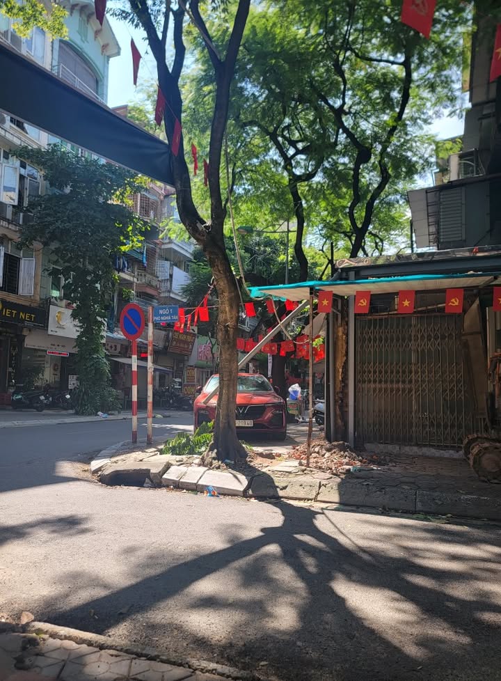 Cho thuê văn phòng Tô Hiệu - Nghĩa Tân 40m² - Vị trí thuận lợi, thoáng đãng!